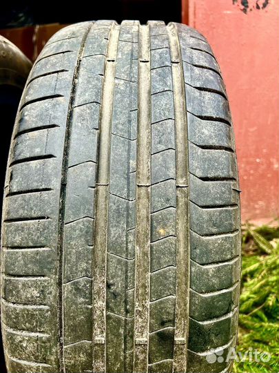 Pirelli P Zero 235/55 R18