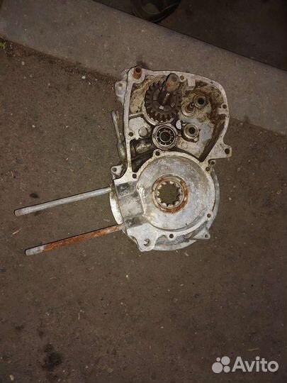 Запчасти от моторолера муравей