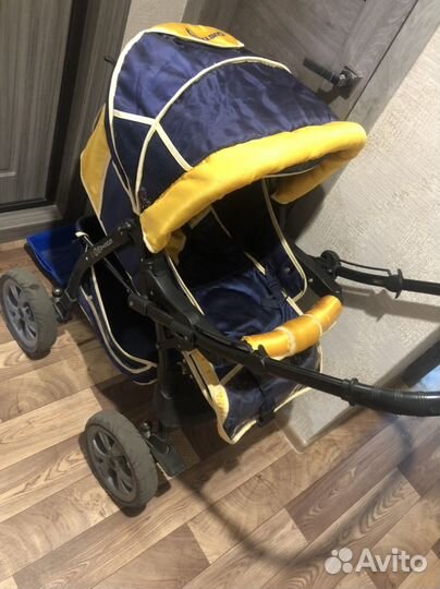Прогулочная коляска
