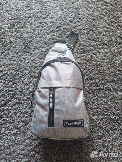 Нагрудная сумка серая