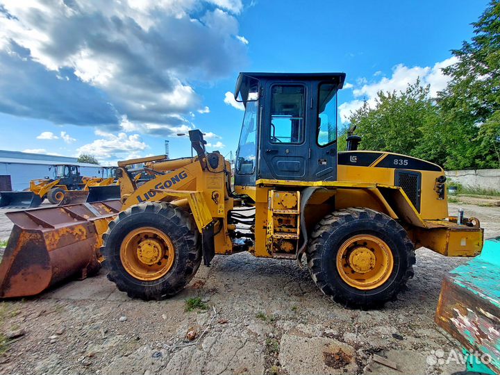 Фронтальный погрузчик LiuGong CLG835, 2013
