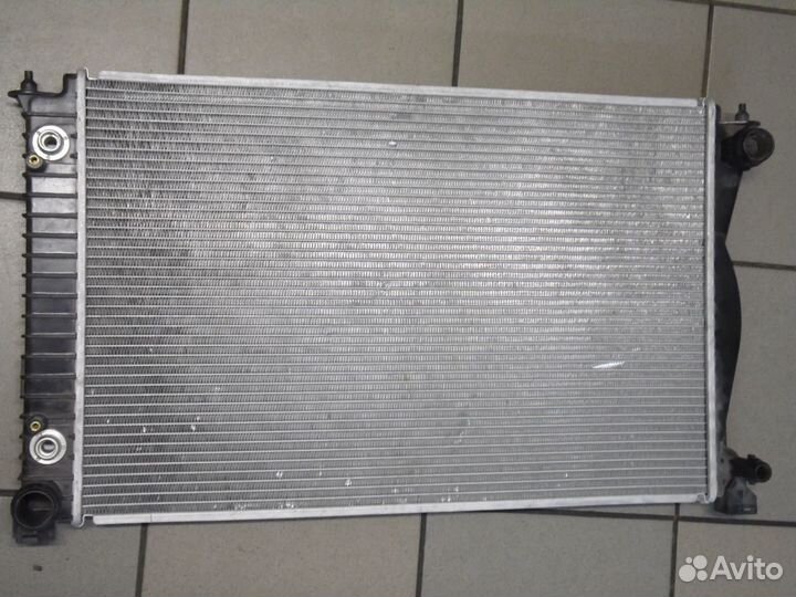 Радиатор охлаждения Ауди А6 С6