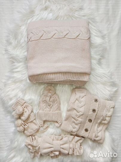 Комплект на выписку новый