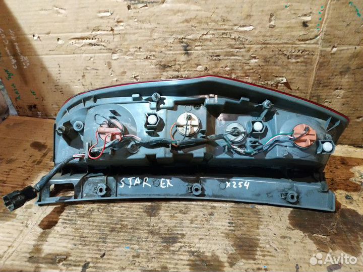 Фонарь задний левый Hyundai Grand Starex Н1