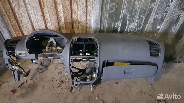 Торпеда Hyundai Accent