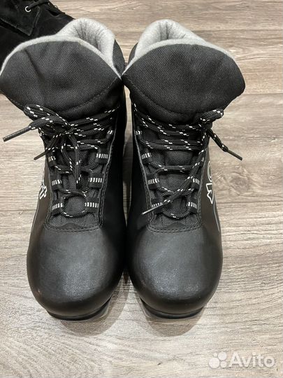 Лыжные ботинки р40