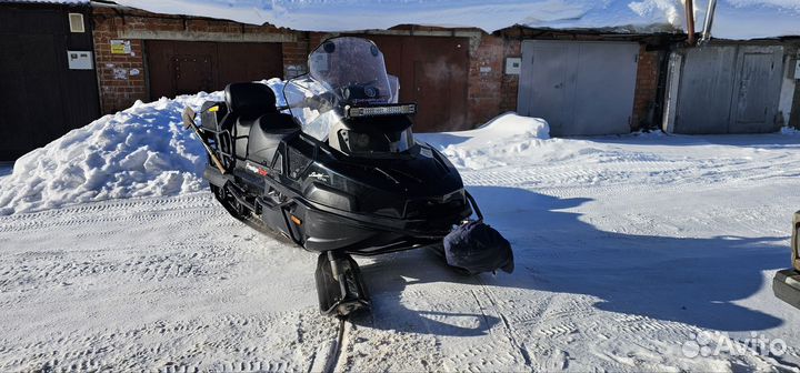 Продам снегоход стелс 800