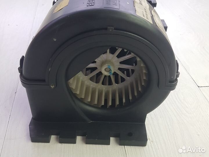 Вентилятор отопителя салона в сборе MAN