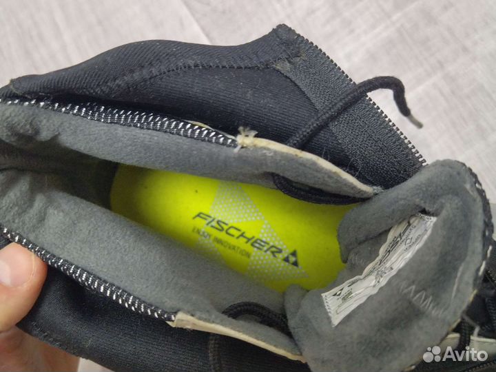 Лыжные ботинки