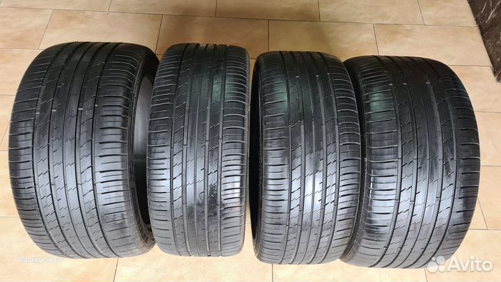 Tracmax X-Privilo RS01+ 275/40 R20 и 315/35 R20