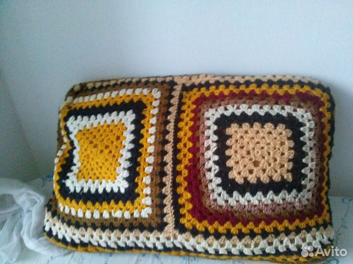 Подушка натуральная с оформлением 40 на 60 см