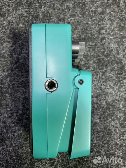 Педаль Berhinger CS400