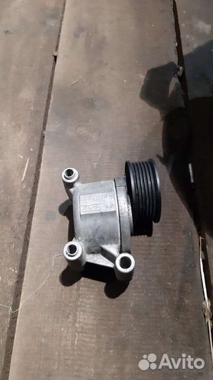 Натяжитель ремня ford