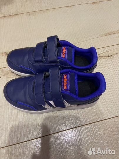 Кроссовки adidas