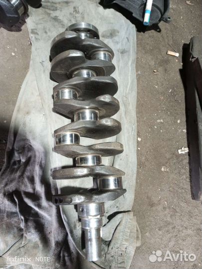 Коленвал с двигателя 4s на 52