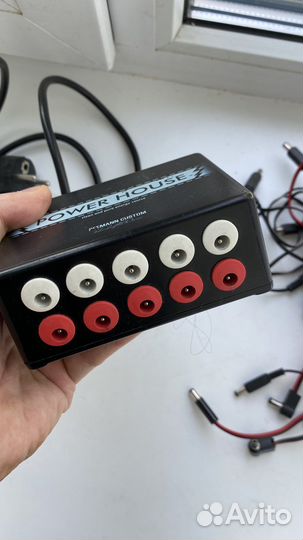 Блок питания для гитарных педалей Seemann Custom