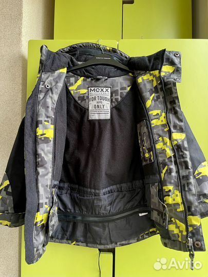 Куртка демисезонная на мальчика 122 128