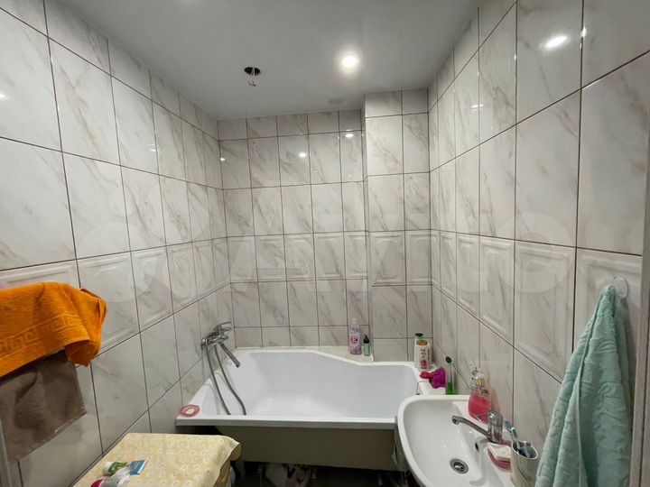 3-к. квартира, 94 м², 10/10 эт.