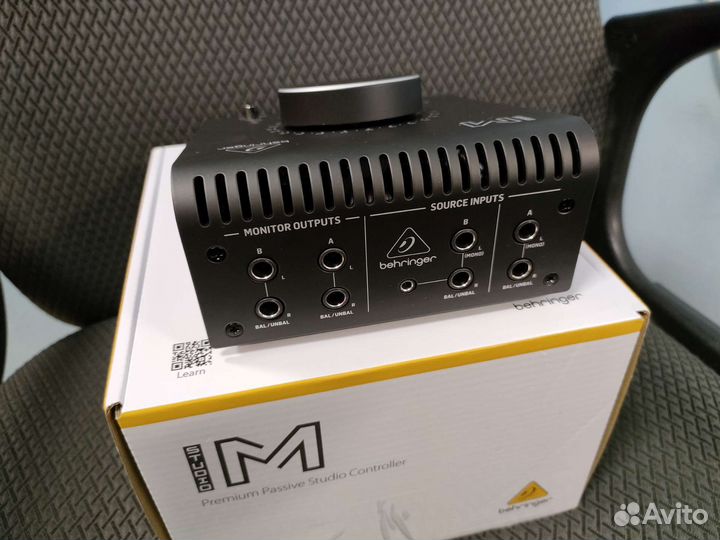 Behringer Studio M контроллер мониторов