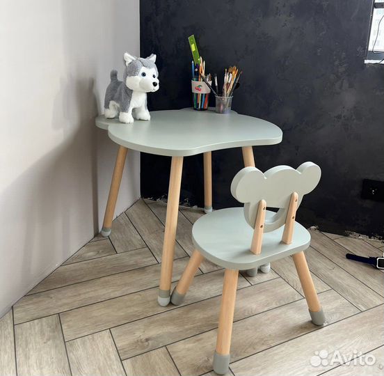 Детский столик и стульчик