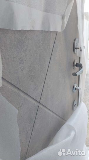 Дверь входная металлическая новая