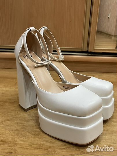 Туфли белые свадебные