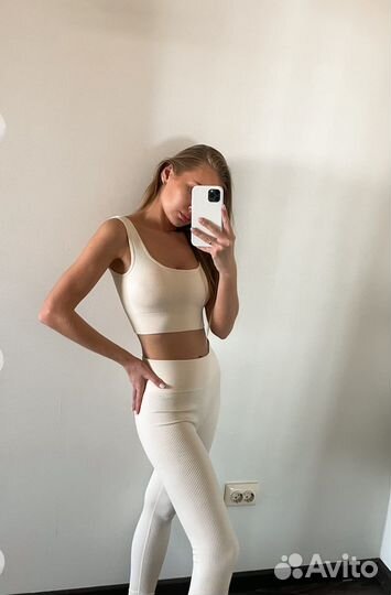 Костюм для йоги и фитнеса