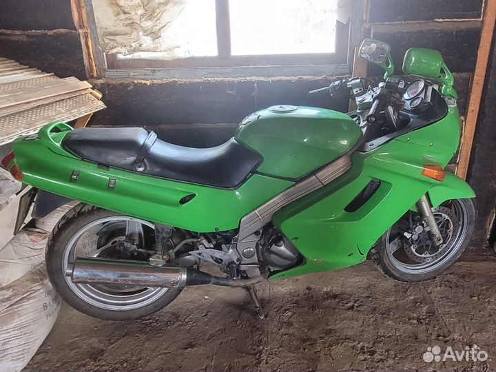 Кавасаки ZZR250