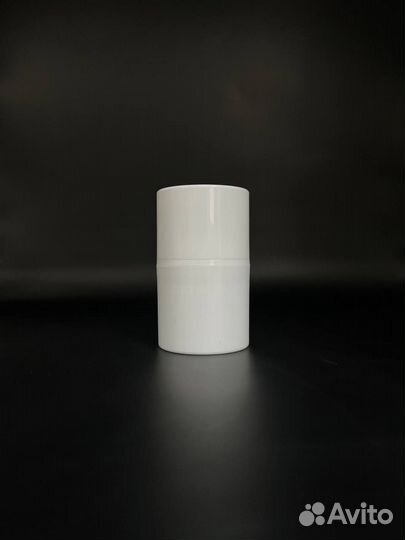 Флакон 30 мл. с вакуумным дозатором белый