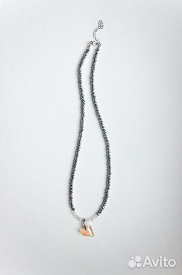 Колье с подвеской-сердцем и прозрачными бусинами