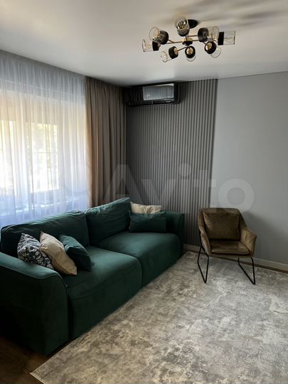 3-к. квартира, 107 м², 2/5 эт.