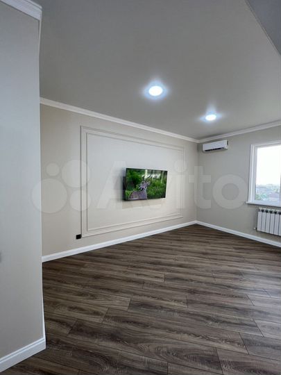2-к. квартира, 70 м², 3/3 эт.
