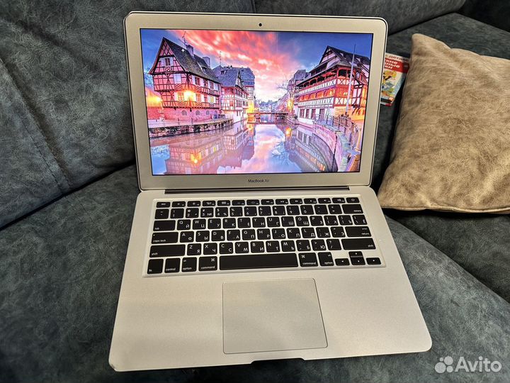 Apple MacBook Air 13 2011