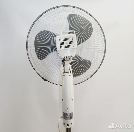 Вентилятор напольный Saturn