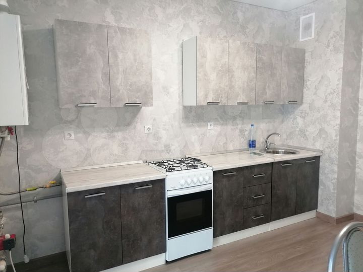 2-к. квартира, 58 м², 2/8 эт.