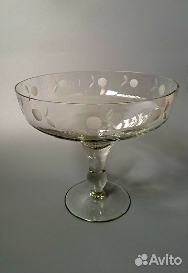 Фруктовница на ножке СССР стекло