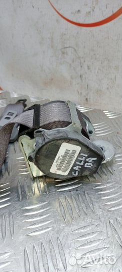 Ремень безопасности задний Dodge Caliber SUV 2.0