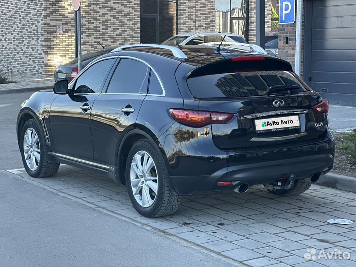 Infiniti QX70 3.0 AT, 2016, 218 300 км