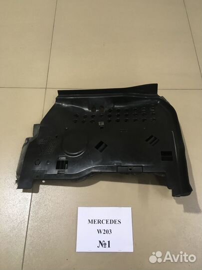 Детали торпедо Mercedes W203