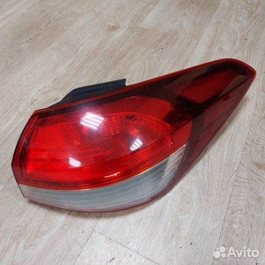 Фонарь задний правый Kia Cerato 2013-2018