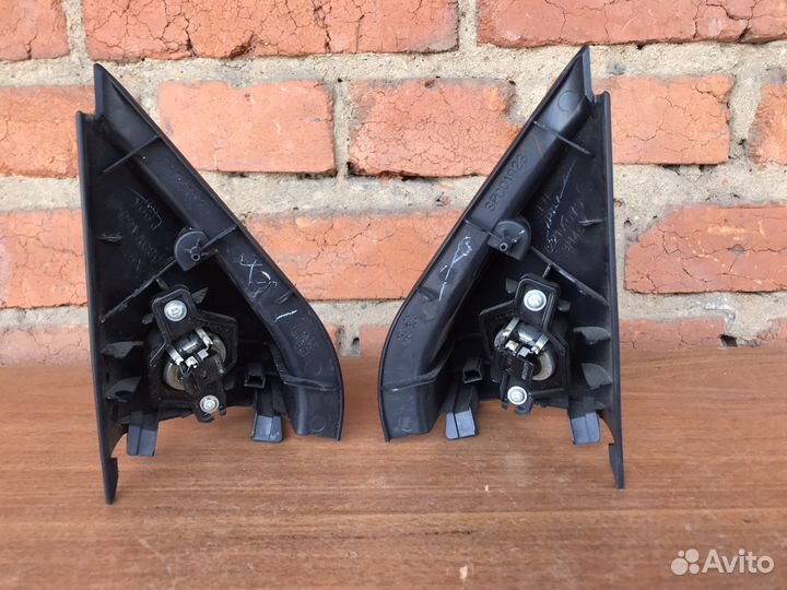 Твиттер (пищалка)передняя Mitsubishi Outlander XL