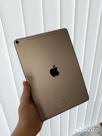 Apple iPad Pro 10.5 Wi-Fi + Sim