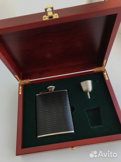 Подарочный набор с флягой