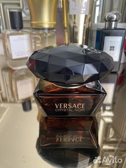 Versace crystal noir. Narciso Eau DE Parfum Rouge