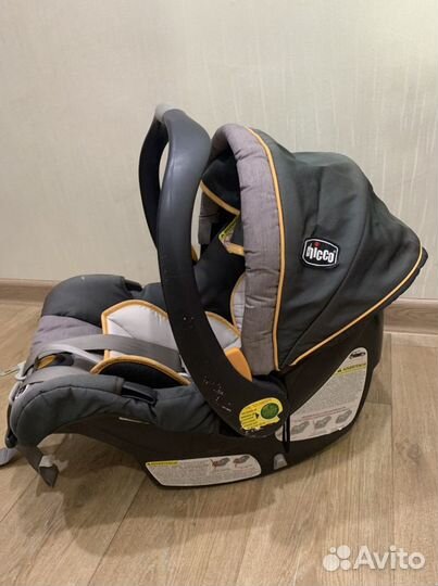 Детское автокресло от 0+ chicco