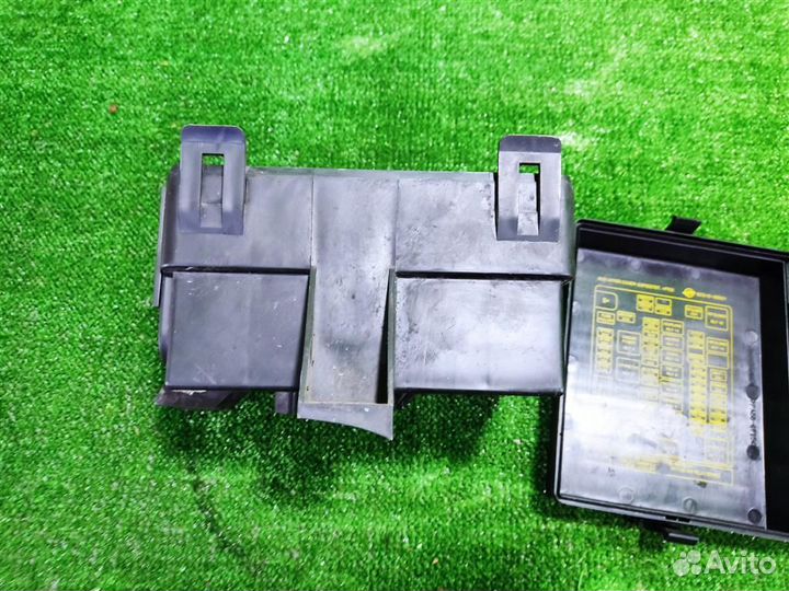 Корпус блока предохранителей Ssangyong Rexton 2005