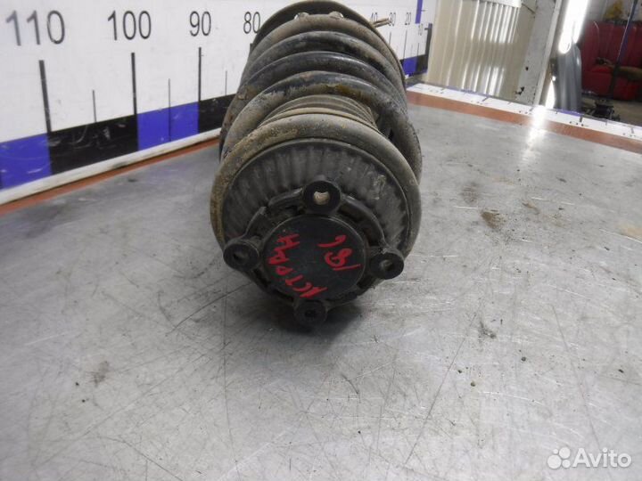 Стойка подвески передняя правая Opel Astra H