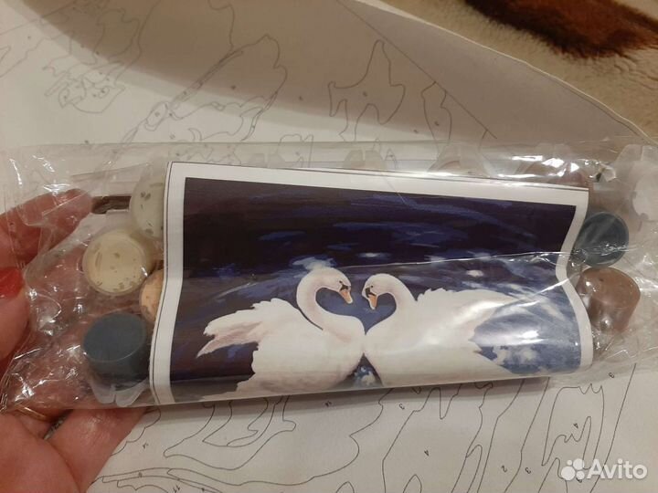 Картина по номерам новая, лебеди