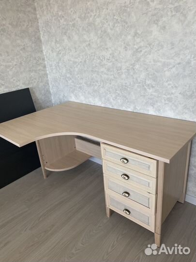 Компьютерный стол бу + шкаф столбик