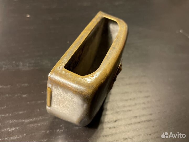 Старинная коробочка для горелых спичек на магните